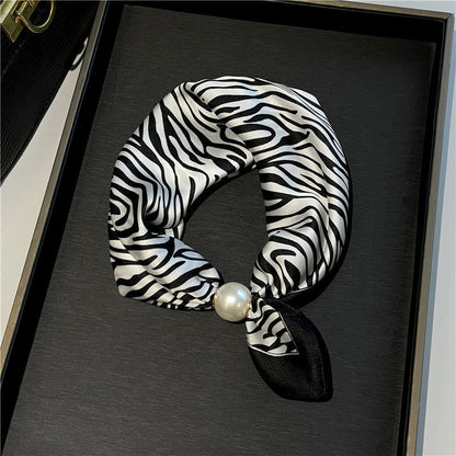 🧣 Oansträngd glamour: Påsnäppbar pärlhalsbandsscarf ✨