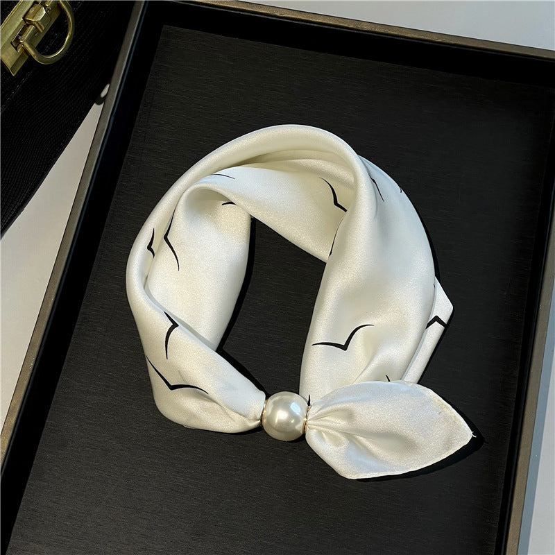 🧣 Oansträngd glamour: Påsnäppbar pärlhalsbandsscarf ✨