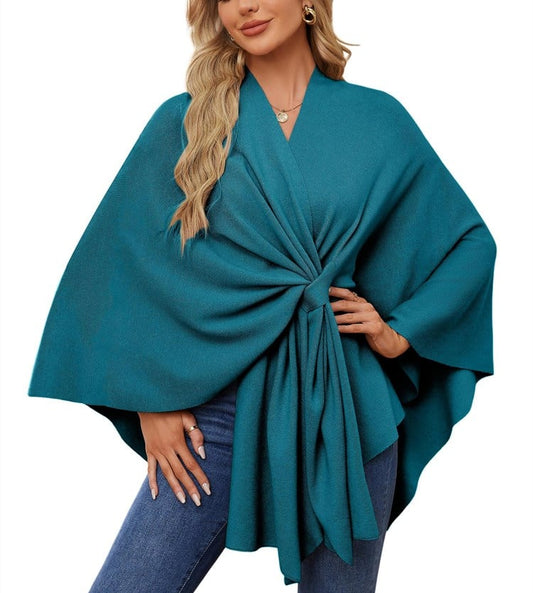 Elegant sjalomslagströja med öppen front och poncho