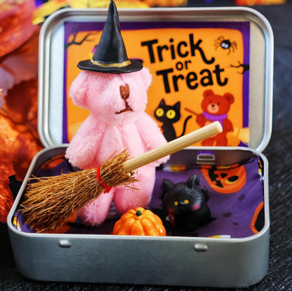 🎁Sista dagen 49% RABATT🎃🧸Handgjord söt häxnalle i ask