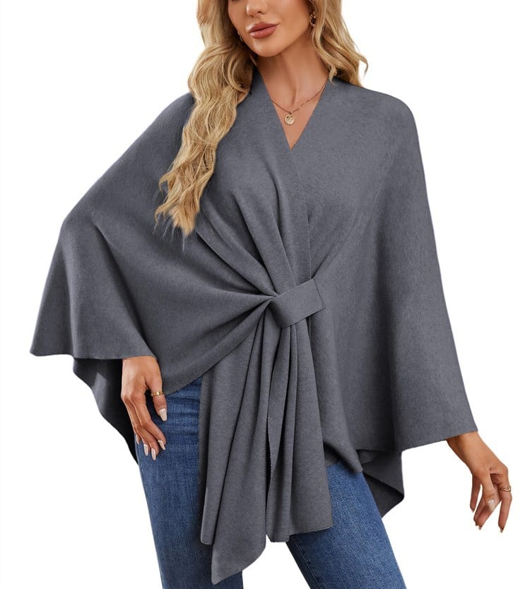 Elegant sjalomslagströja med öppen front och poncho