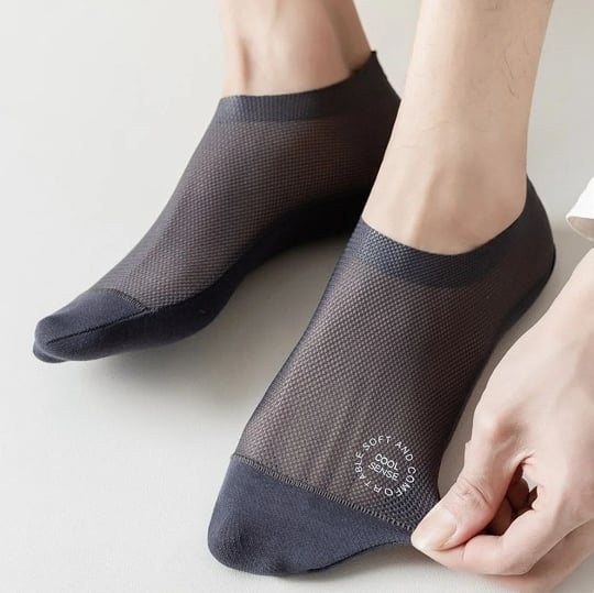 🔥 Osynliga Greppstrumpor 🧦 – Andningsbara Lågskurna Halkfria & Svettabsorberande Strumpor
