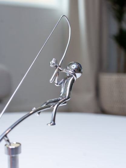 🎣Skulpturen med balanserande fisk
