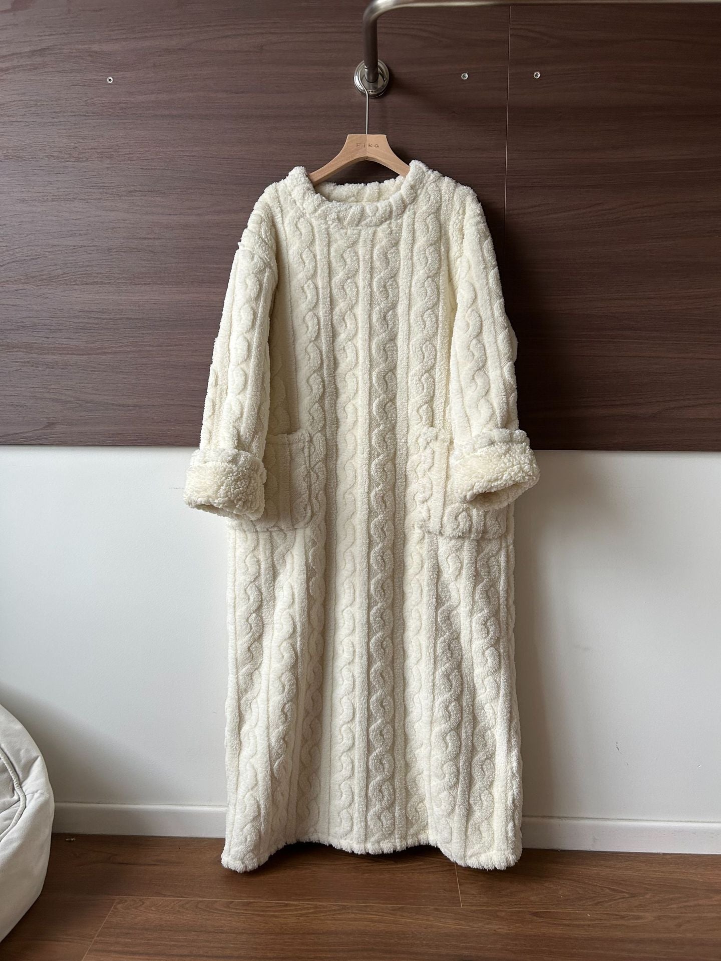 💟En varm present🎀Vinterkläder i korallrosa sammet🔥