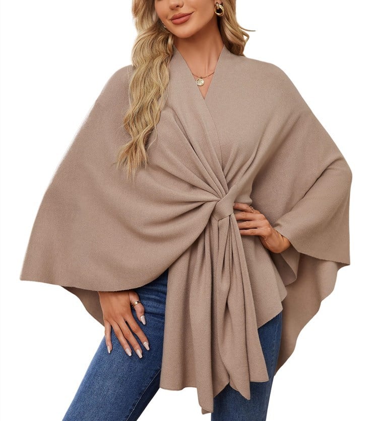 Elegant sjalomslagströja med öppen front och poncho