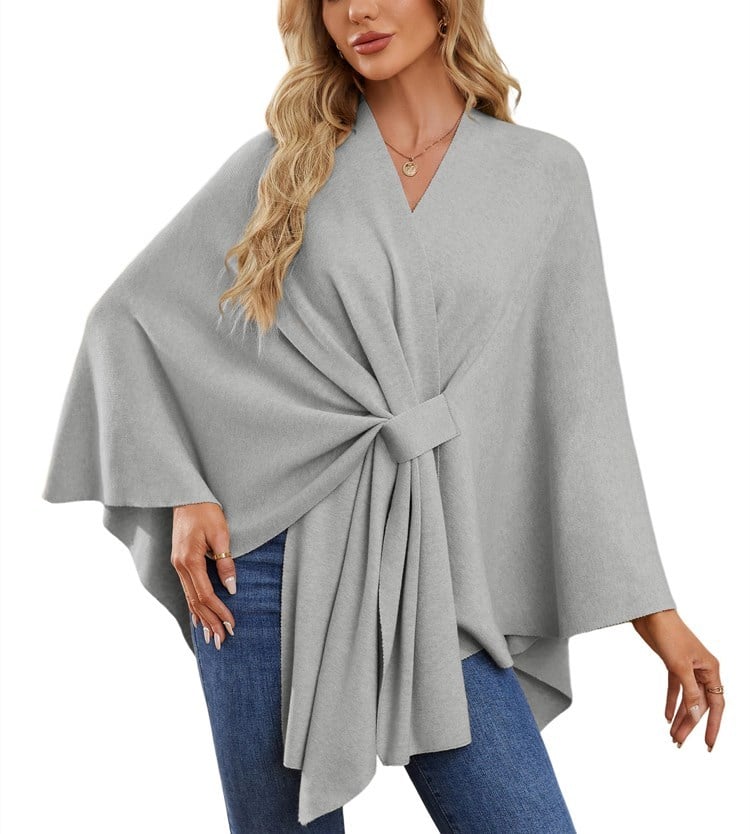 Elegant sjalomslagströja med öppen front och poncho