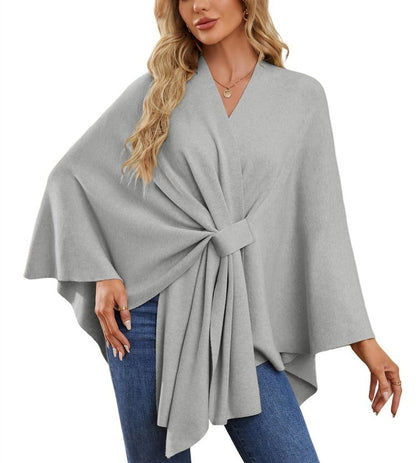 Elegant sjalomslagströja med öppen front och poncho