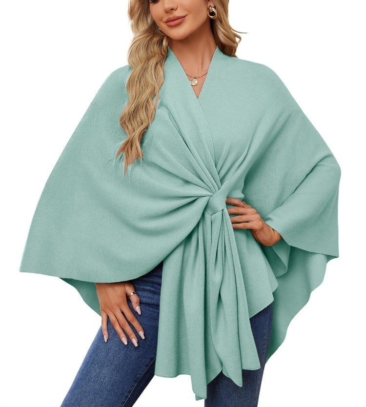 Elegant sjalomslagströja med öppen front och poncho