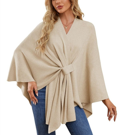 Elegant sjalomslagströja med öppen front och poncho