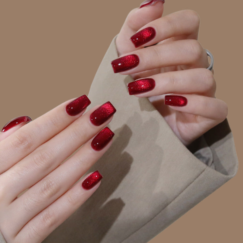 ⏳ Sista dagen: 50% rabatt på hela sortimentet! ⏰💖 Glansigt cat-eye gellack