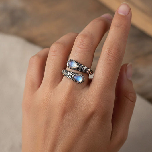 ⏳Tidsbegränsad 50% rabatt⏰Vintage justerbar öppen ring med droppformad glödande zirkon💧💍